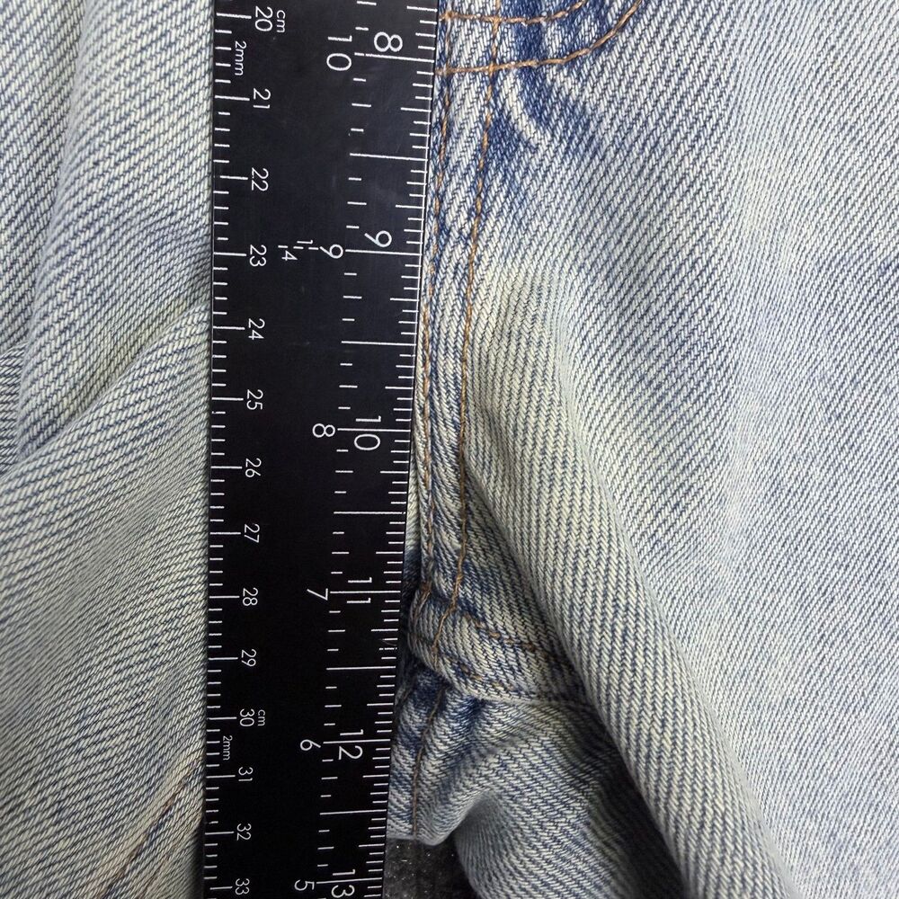 Levis Women 950 Relaxed Fit Denim Shorts Size 8 Light Wash High Rise Vintage 90s - Picture 8 of 12